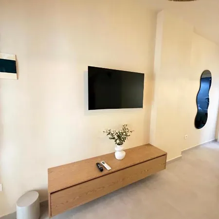Appartamento Delor Drymades,santorini